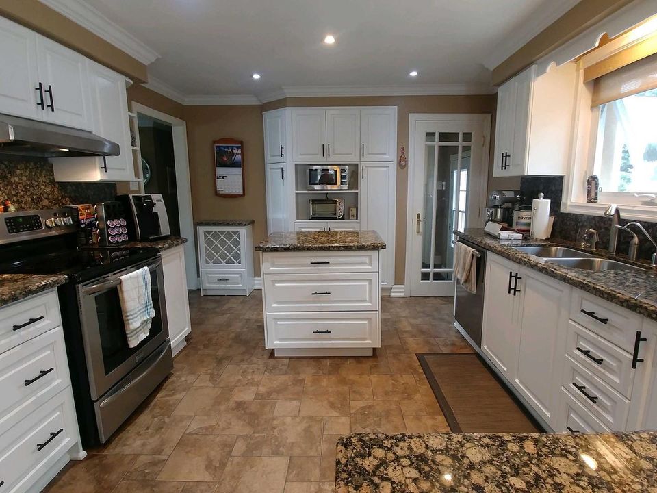 Painting Oak Wood to Give Them an Updated Look