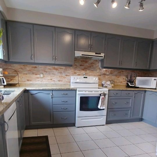 Painting Oak Wood to Give Them an Updated Look